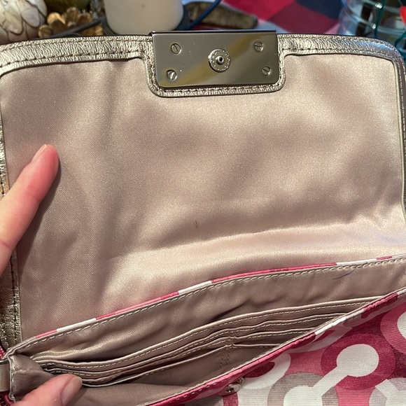 Vintage Coach wristlet/wallet - Picture 5 of 7
